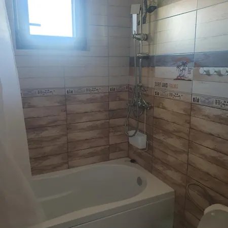 Gazde/Camere de închiriat Casa Zen *